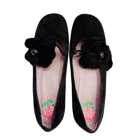 Key Te Italian Black Suede Leather Flats Womens sz 37 US 6.5 Flower Preppy - Picture 1 of 9